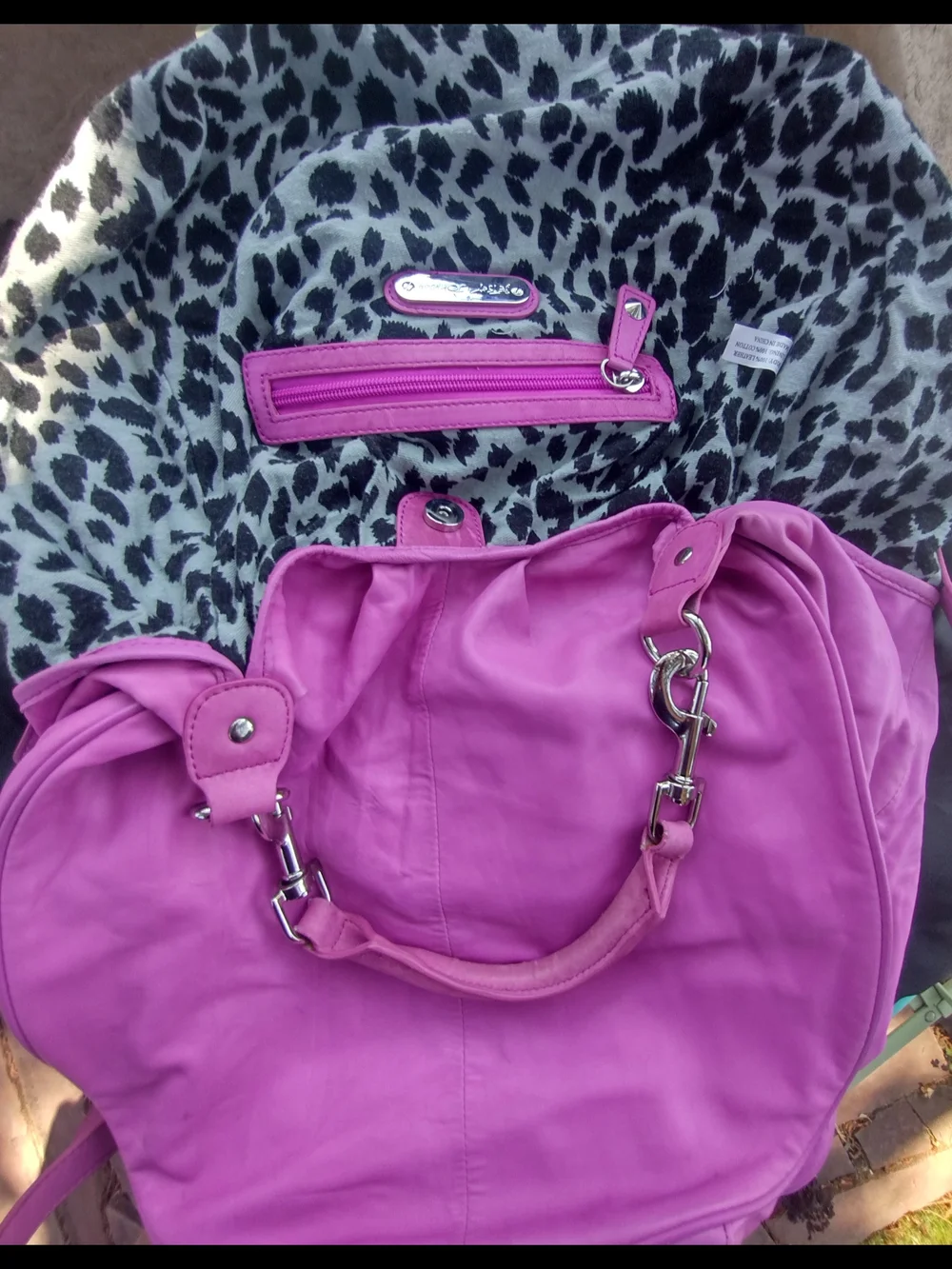Betsey Johnson everyday arrows bow